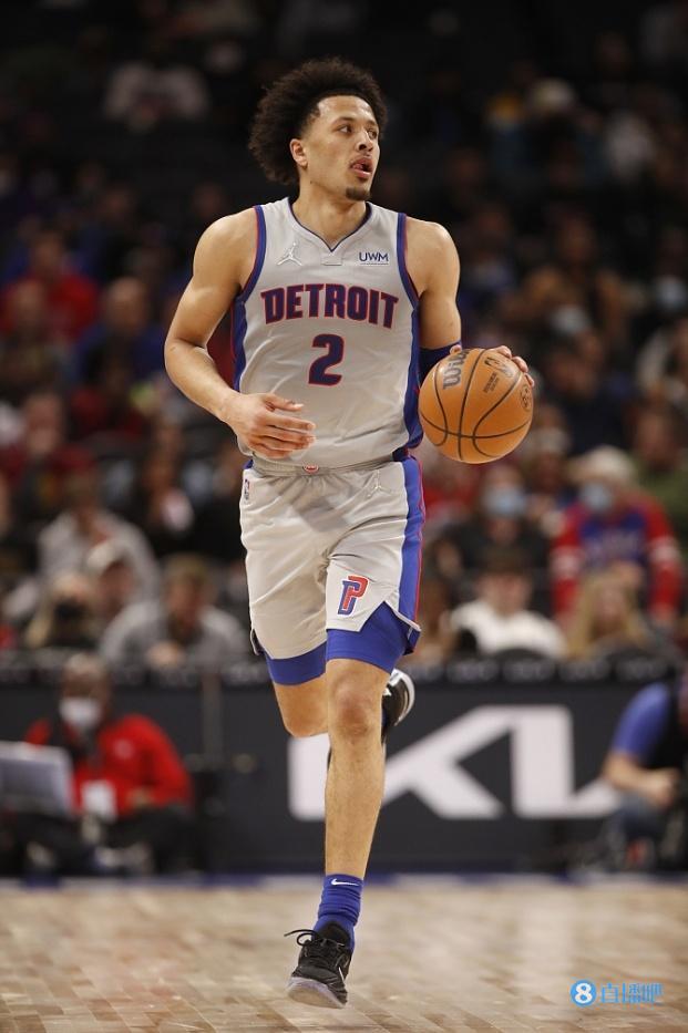 体育张兆鑫强势KO俄罗斯名将 最快5月挑战世界拳王