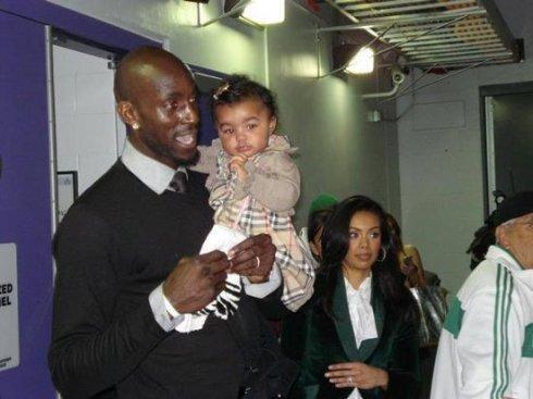 探讨她背后 探讨她背后