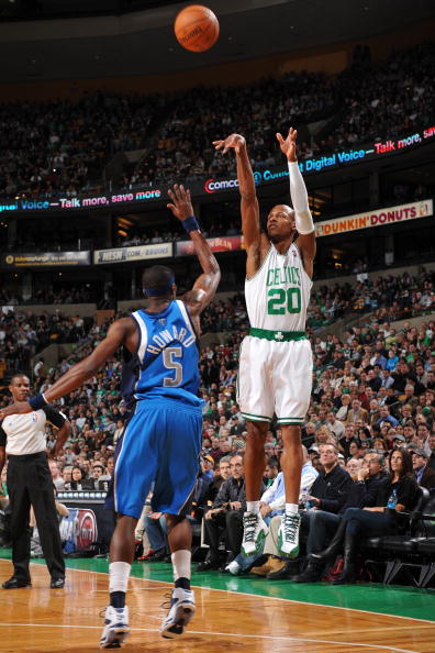 兼顾进攻和 兼顾进攻和